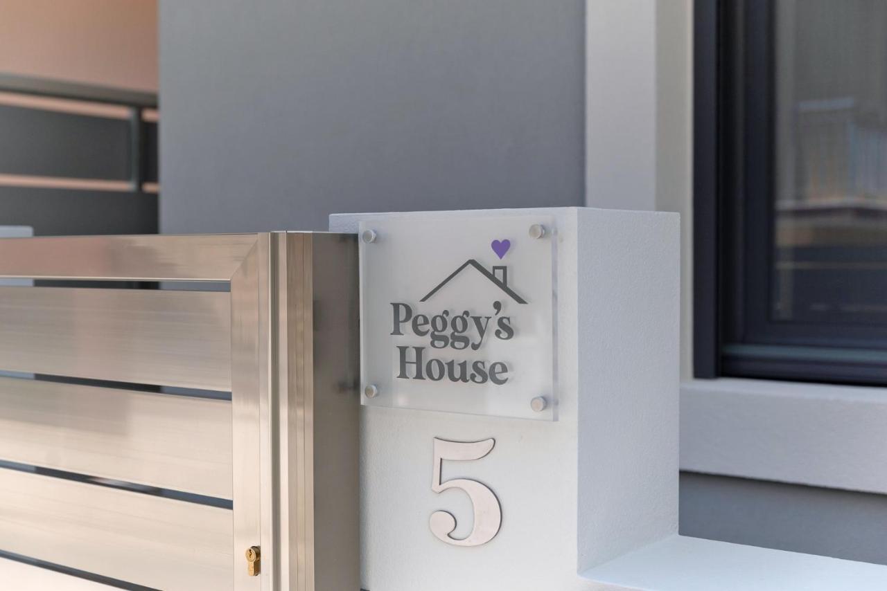 Semesterbostad Peggy's House By 8essentially